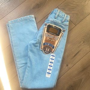 NWT Wrangler Slim fit Cowboy Cut Bleach jeans
